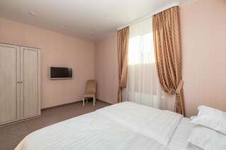 Отель Villa Sarra Барановичи Бюджетный двухместный номер с 2 отдельными кроватями-3